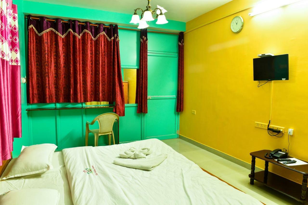 Rk Holiday Home Уті Екстер'єр фото